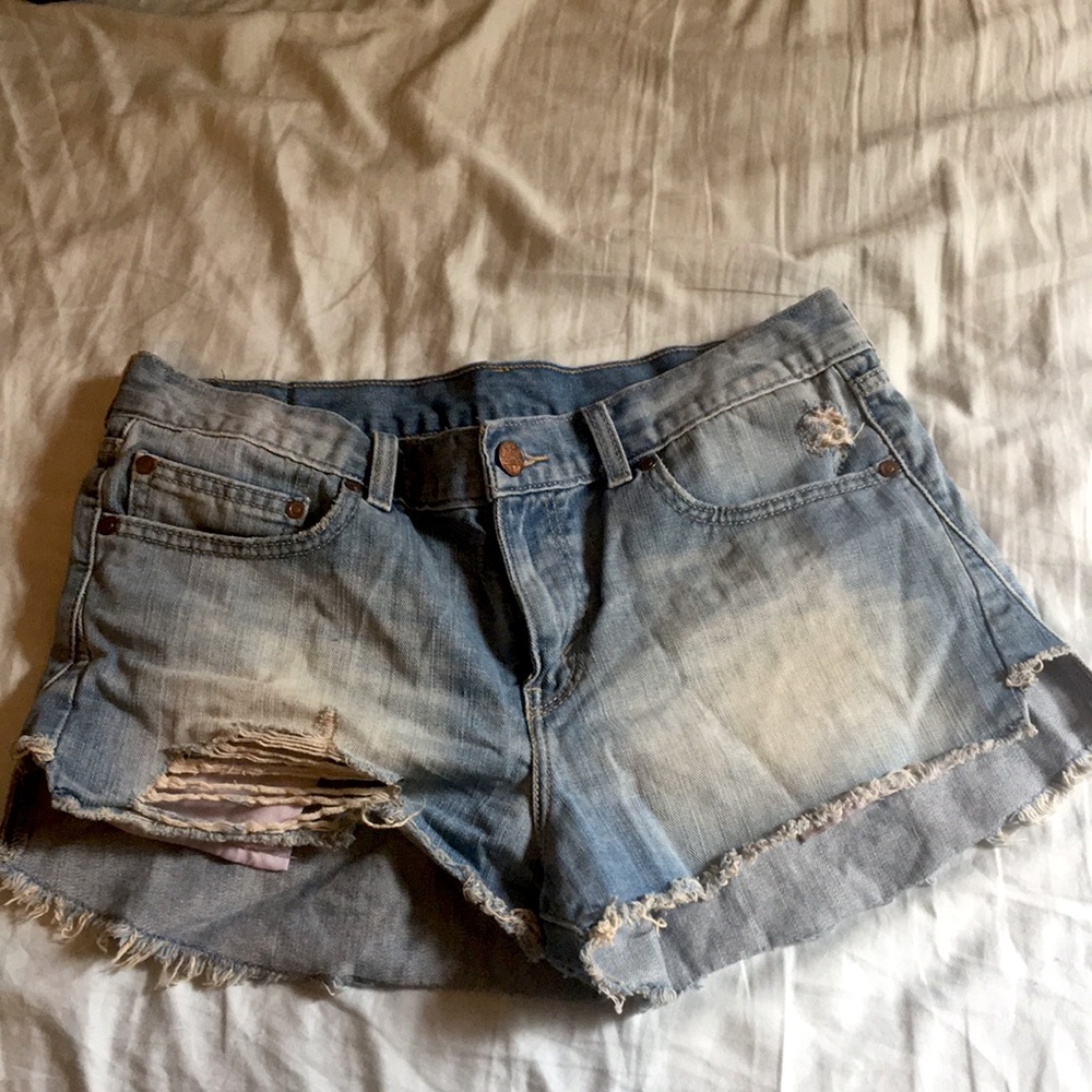 Levi Distressed Shorts